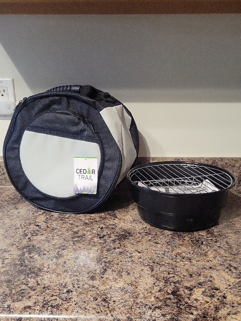 NWT Portable Round Grill Case/( Cooler Also) in Black and Light Green